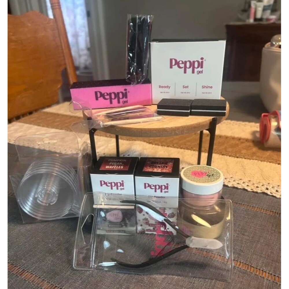 Peppigel nail dip kit. $100 value. Everything you need to start nail dip.